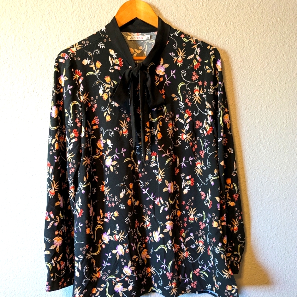 Just Fab Floral Long Sleeve Bouse Bow Tie Neck Sz. Large - Picture 4 of 8